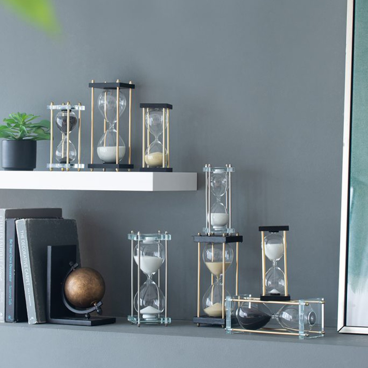 Artekko Hourglass Γυάλινη Διακοσμητική Κλεψύδρα σε Βάση με Μπεζ Άμμο (8.5x8.5x19.5)cm