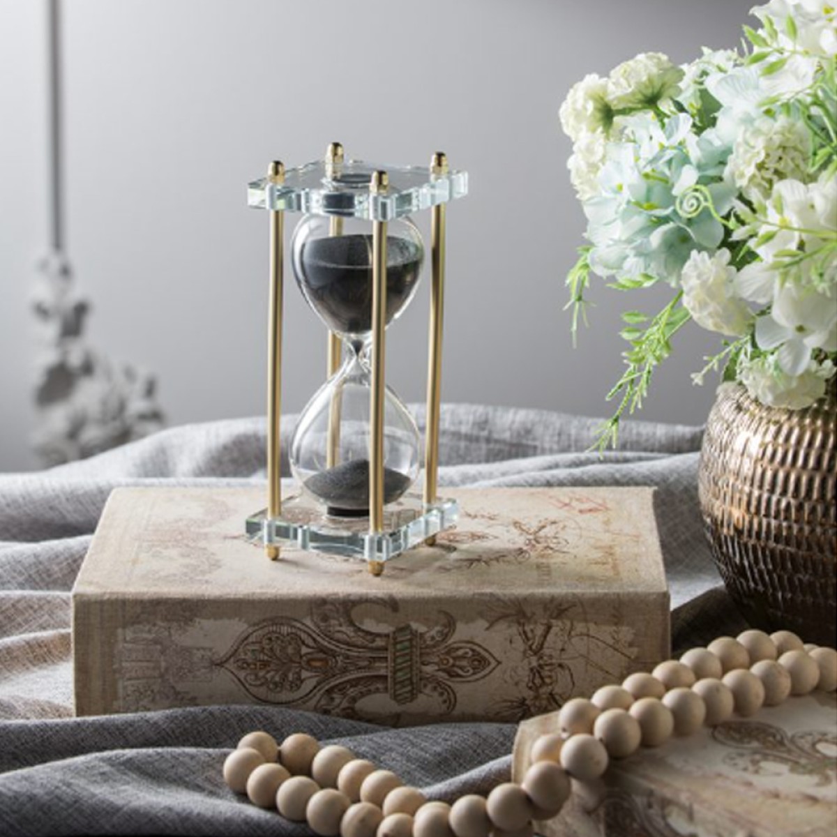 Artekko Hourglass Κλεψύδρα Διακοσμητική Γυαλί Κρύσταλλο Μαύρο Χρυσό (7.6x7.6x20.5)cm