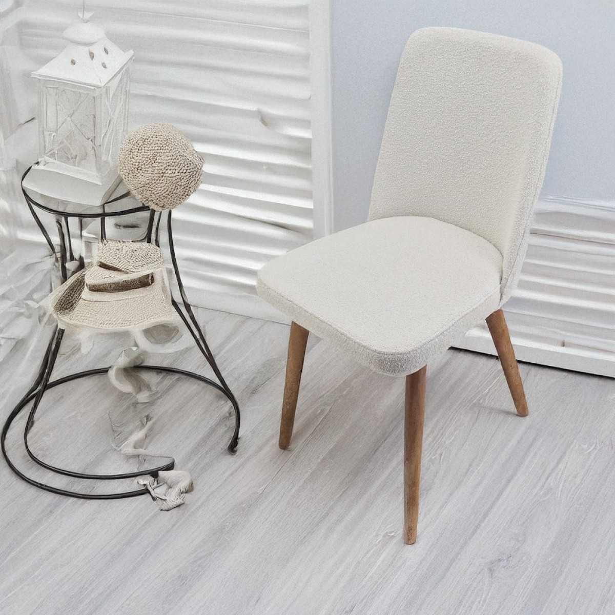 Artekko Milano Ξύλινη Καρέκλα με Λευκό Μπουκλέ Ύφασμα (48x50x91)cm