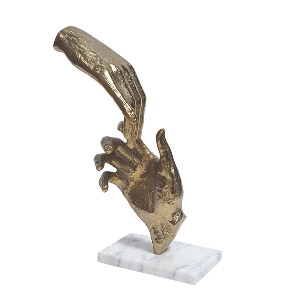 Artekko Marble Χρυσό Μεταλλικό Επιτραπέζιο Διακοσμητικό Γλυπτό με Χέρια σε Λευκή Μαρμάρινη Βάση (21.6x10.2x33)cm