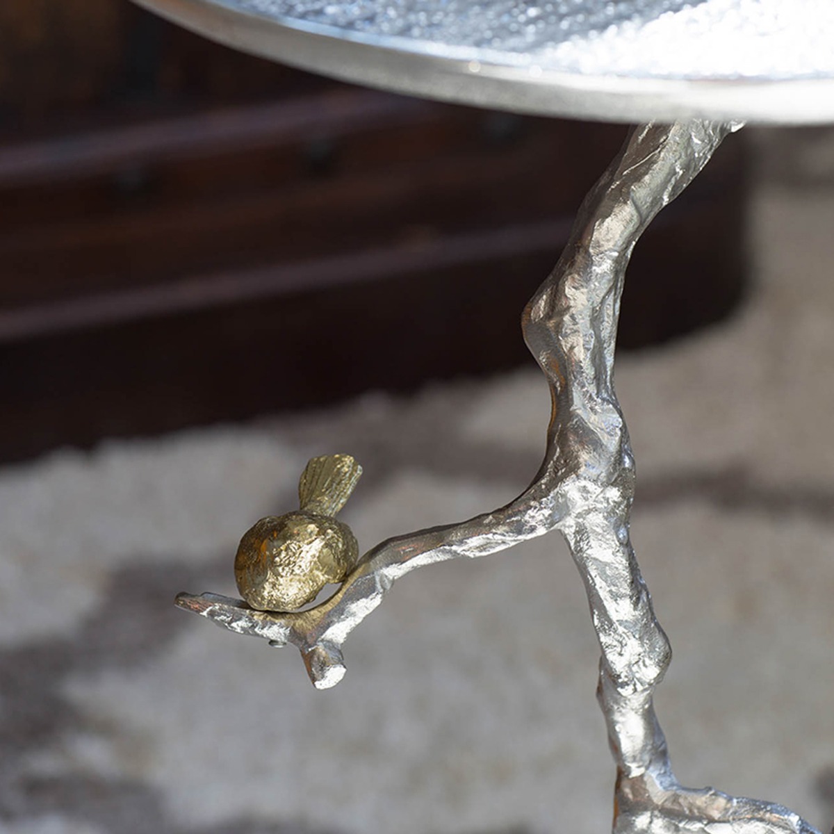 Artekko Branch Ασημί Μεταλλικό Βοηθητικό Τραπέζι με Χρυσές Λεπτομέρειες (43x43x71)cm