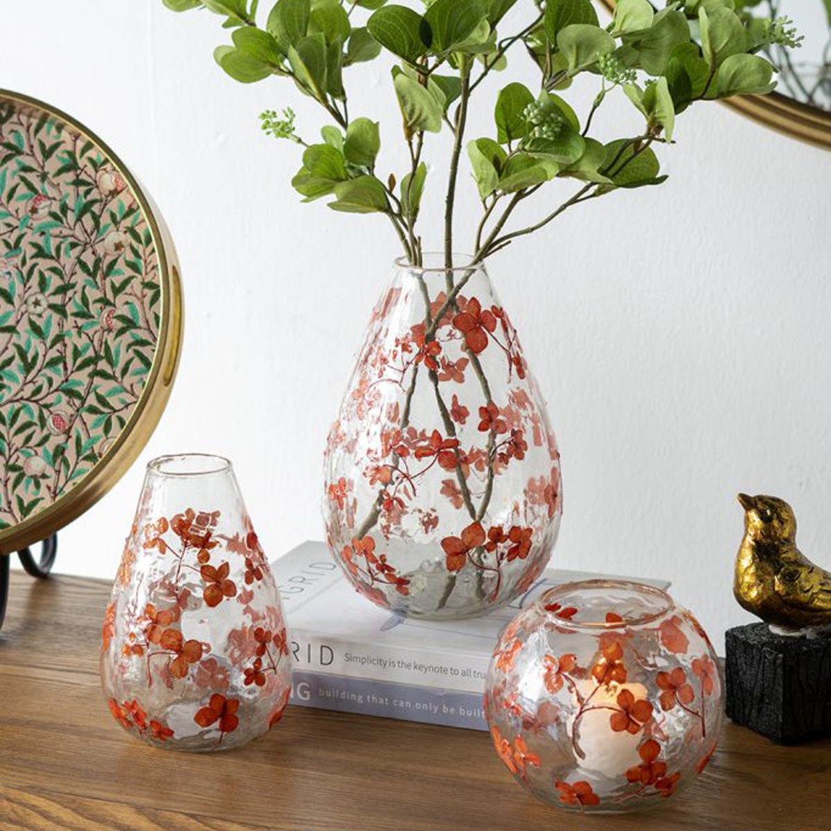 Artekko Aphelios Διάφανο Γυάλινο Βάζο με Πορτοκαλί Λουλούδια (15.2x15.2x23)cm