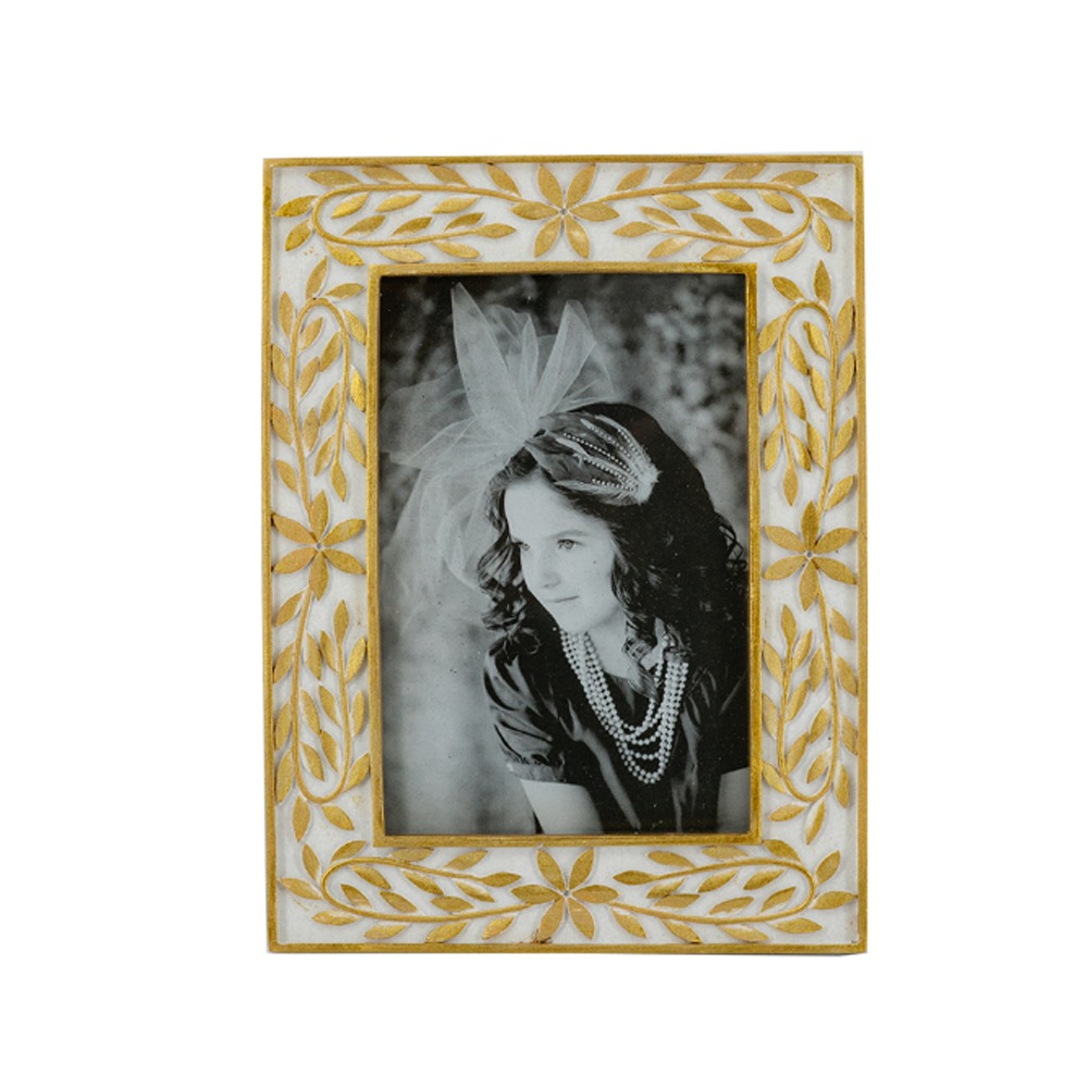Artekko Frame Λευκή Κορνίζα Ρητίνης για Φωτογραφία 4Χ6" με Χρυσές Λεπτομέρειες (15.5x1.8x20.5)cm