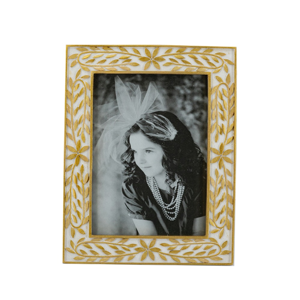 Artekko Frame Λευκή Κορνίζα Ρητίνης για Φωτογραφία 5Χ7" με Χρυσές Λεπτομέρειες (18x1.8x23)cm