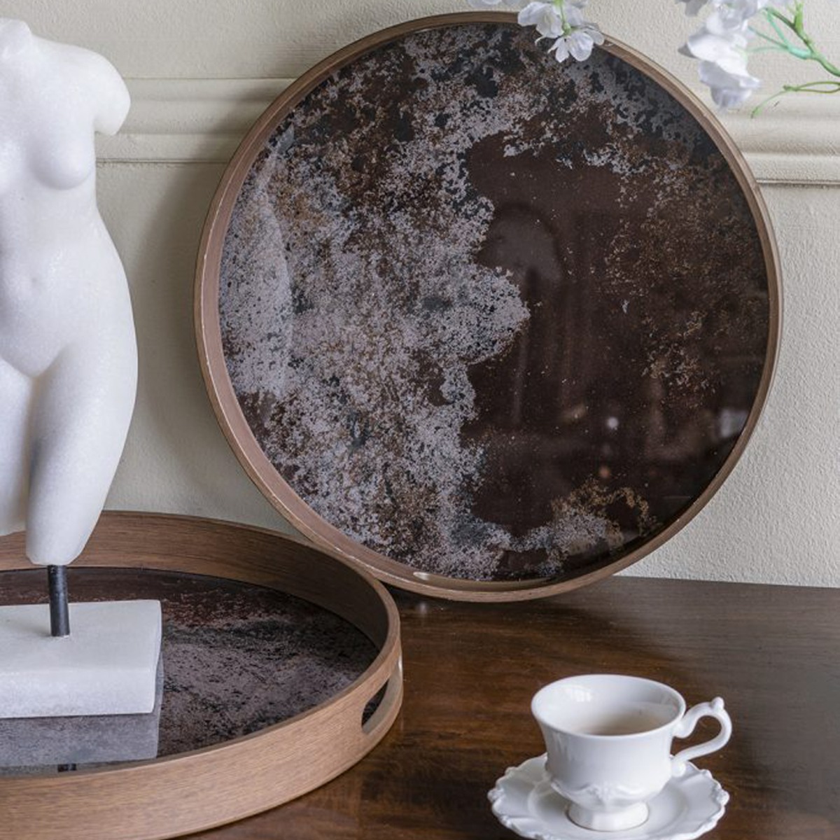 Artekko Zenn Καφέ Διακοσμητικοί Δίσκοι με Γυάλινη Επιφάνεια σε Εφέ Μαρμάρου (39.4x39.4x3.8)cm 2pcs