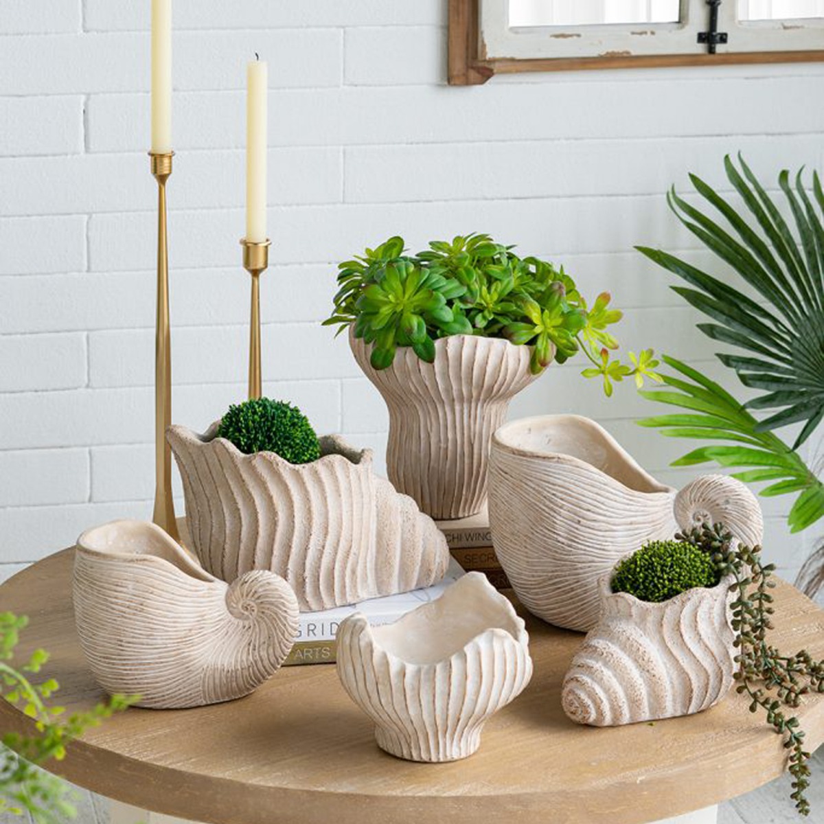 Artekko Cement Μπεζ Τσιμεντένιο Διακοσμητικό Δοχείο Κασπώ (29.5x18x18)cm