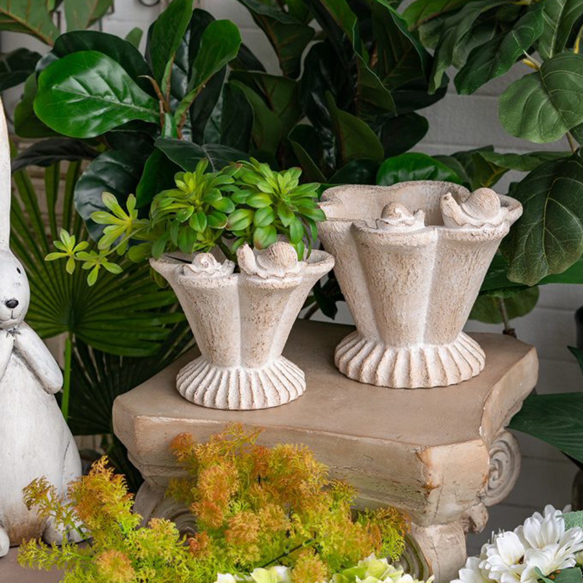 Artekko Cement Μπεζ Τσιμεντένιο Διακοσμητικό Δοχείο Κασπώ (20x18.5x19)cm