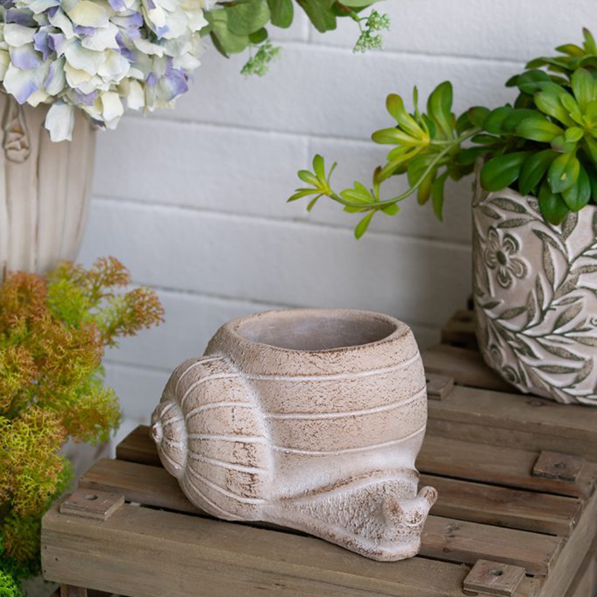 Artekko Cement Μπεζ Τσιμεντένιο Διακοσμητικό Δοχείο Κασπώ (21x18x12)cm