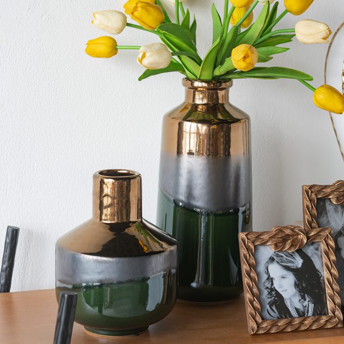 Artekko Electric Κεραμικό Βάζο σε Πράσινο με Μπρονζέ (14x14x30)cm Artekko Electric Κεραμικό Βάζο σε Πράσινο με Μπρονζέ (14x14x30)cm