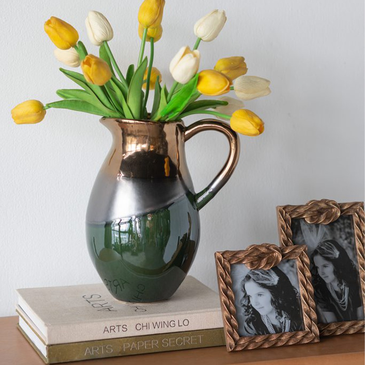 Artekko Electric Κεραμικό Βάζο Κανάτα σε Πράσινο με Μπρονζέ (20.5x16x25)cm Artekko Electric Κεραμικό Βάζο Κανάτα σε Πράσινο με Μπρονζέ (20.5x16x25)cm