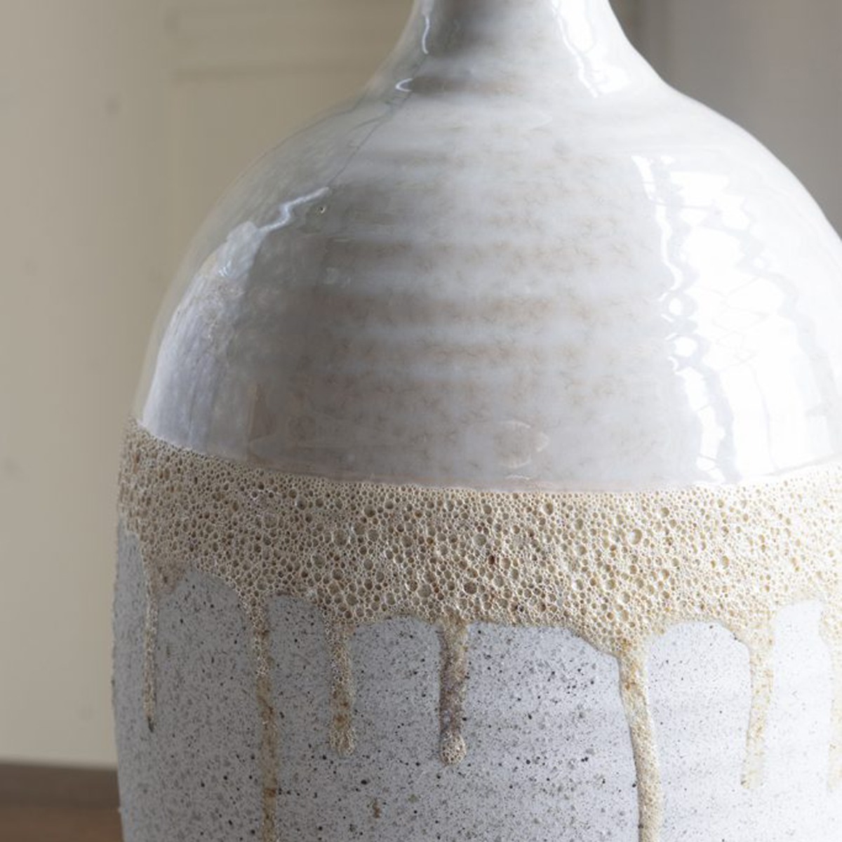 Artekko Glazed Μπεζ Κεραμικό Βάζο (18.5x18.5x44)cm