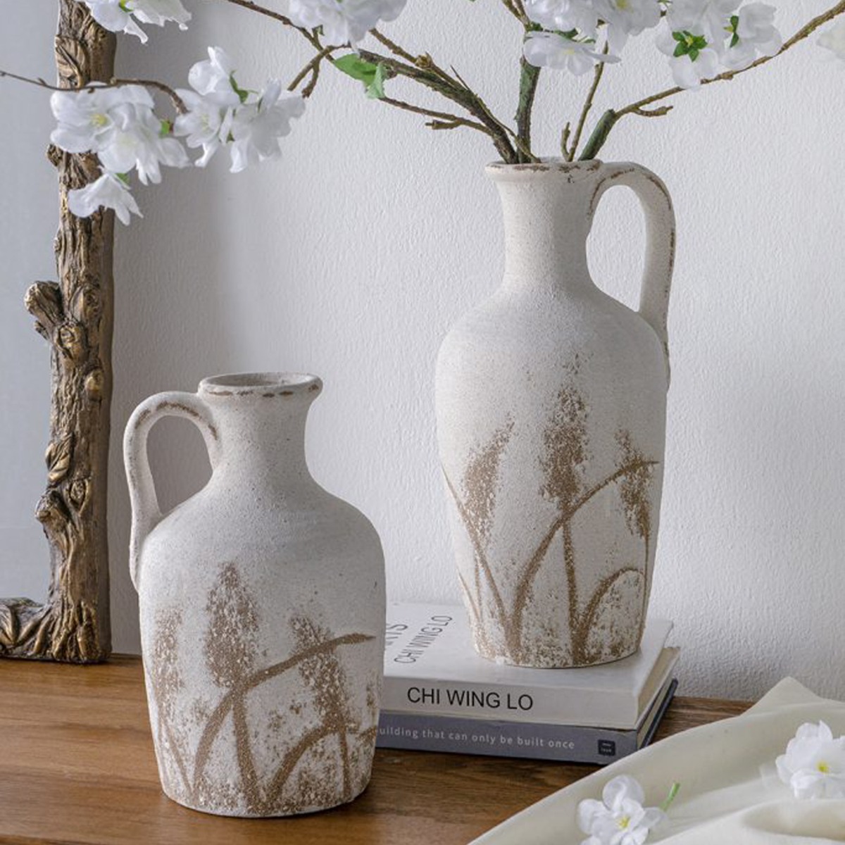 Artekko Antique Λευκό Κεραμικό Βάζο με Καφέ Λεπτομέρειες (17x15.5x34)cm