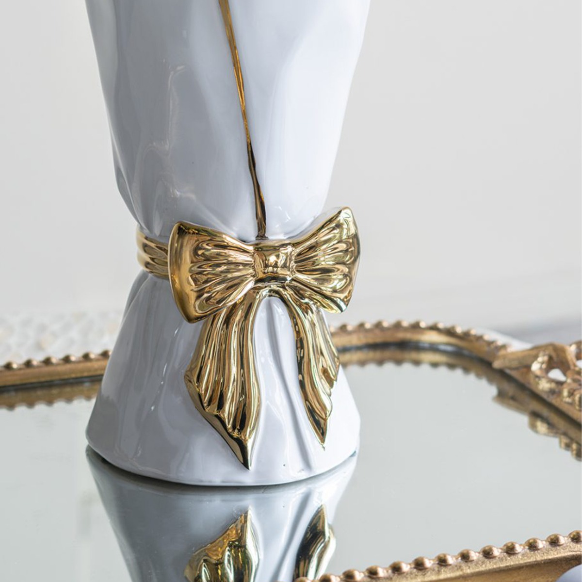 Artekko Glazed Λευκό Κεραμικό Βάζο με Χρυσές Λεπτομέρειες (17x17x37.5)cm