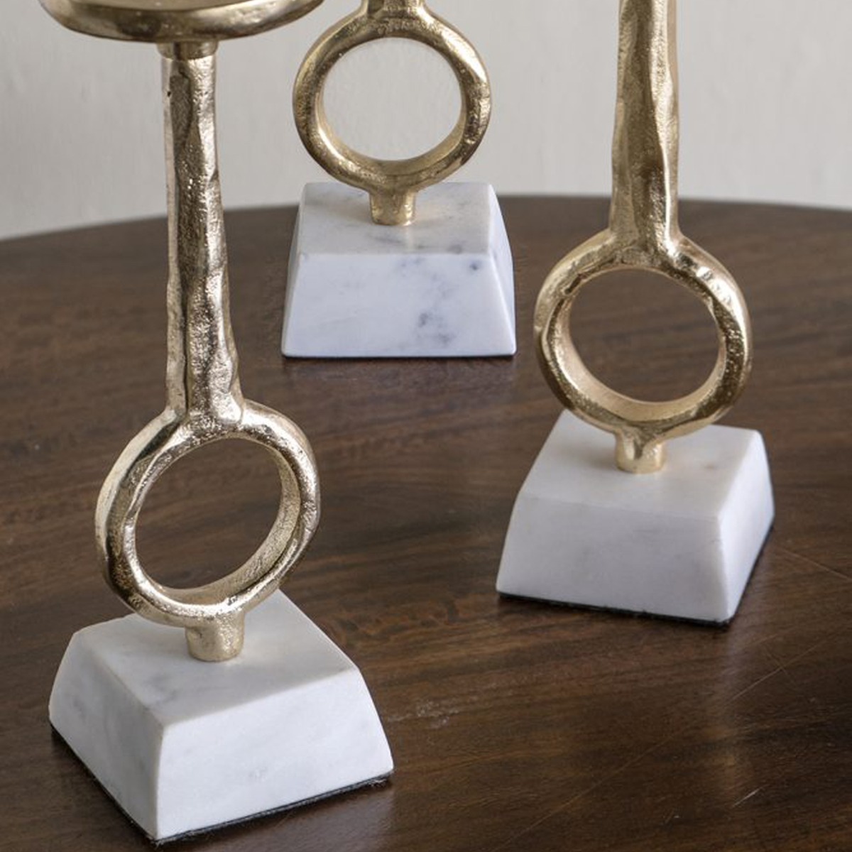 Artekko Noble Χρυσά Μεταλλικά Κηροπήγια (8.9x8.9x43.2)cm (8.9x8.9x33)cm (8.9x8.9x26.7)cm 3pcs