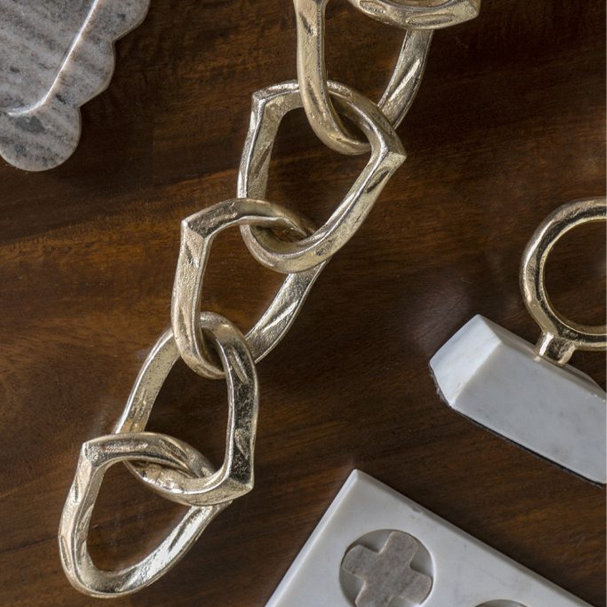 Artekko Noble Χρυσή Μεταλλική Επιτραπέζια Διακοσμητική Αλυσίδα (44x9x3)cm