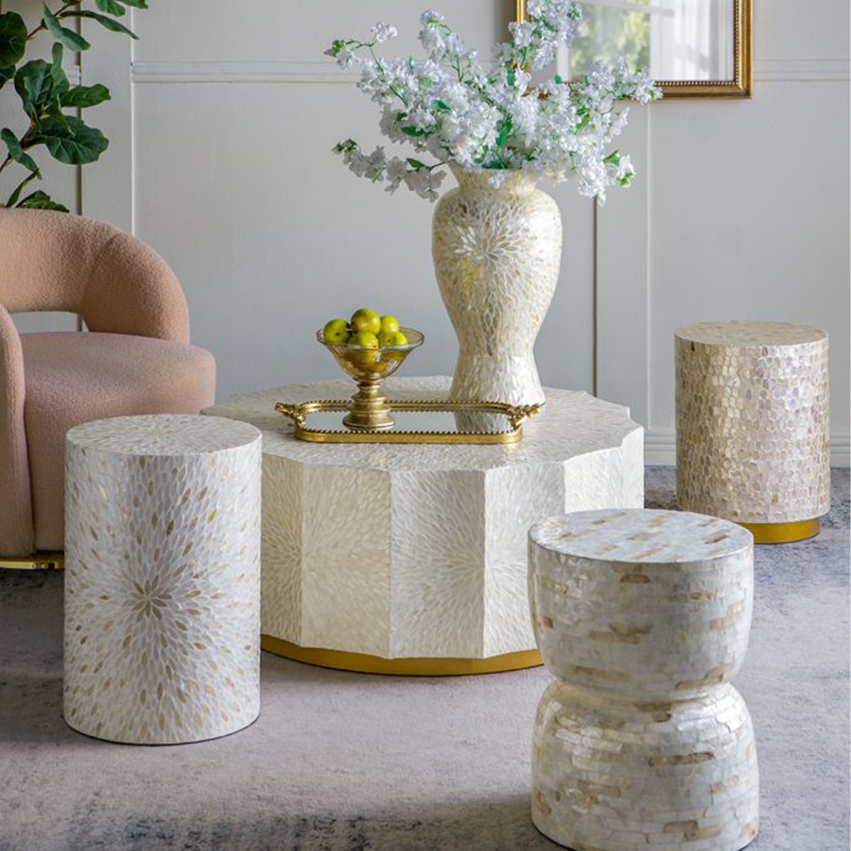 Artekko Ivory Εκρού Βοηθητικό Τραπέζι Σκαμπό από MDF και Capiz (36x36x46)cm