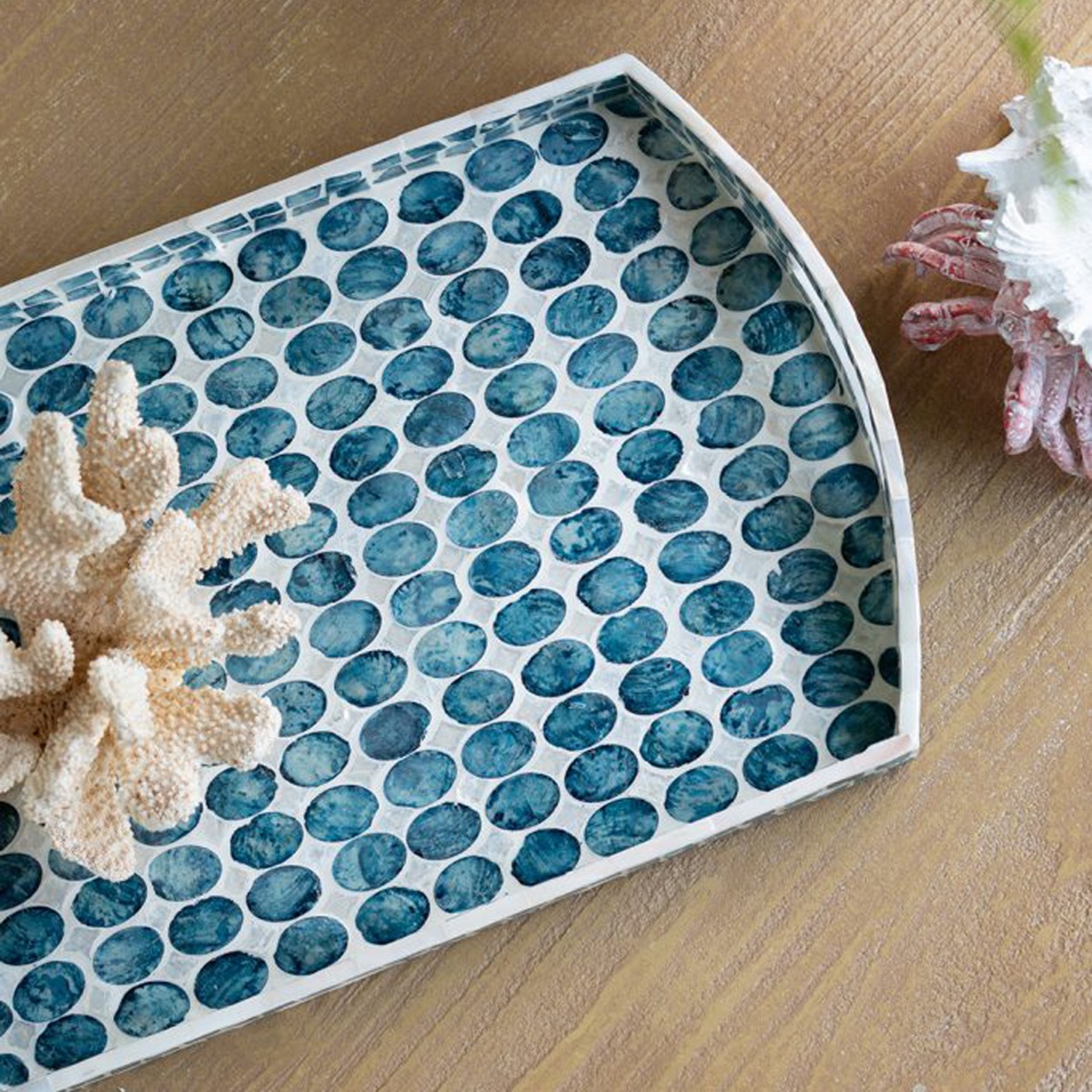 Artekko Ivory Διακοσμητικός Δίσκος από MDF και Capiz σε Λευκό με Μπλε (46x30x5)cm