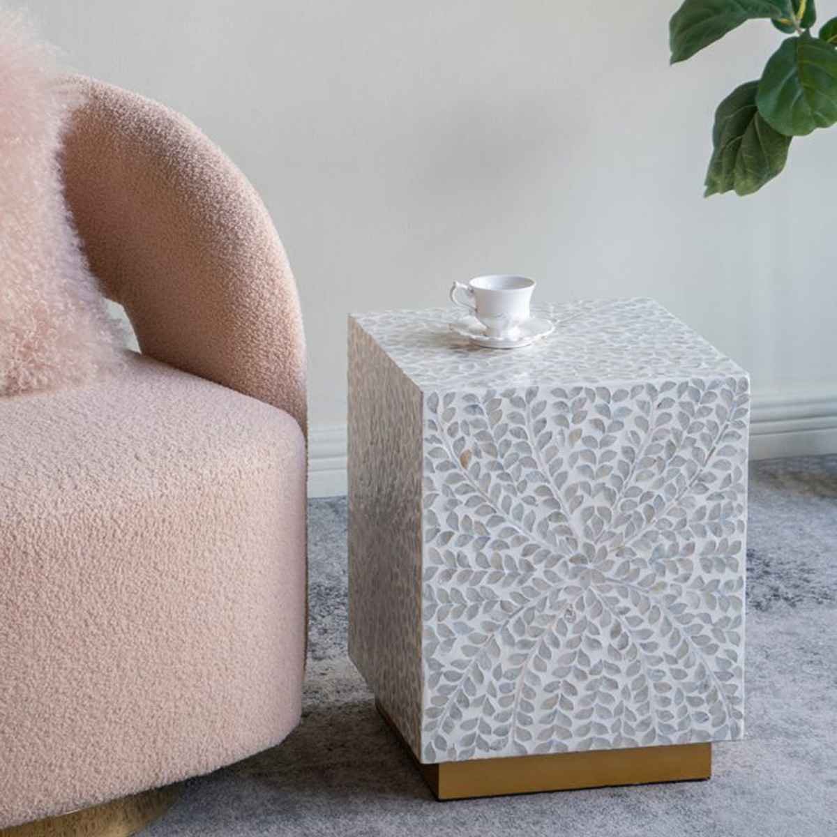 Artekko Ivory Γκρι Βοηθητικό Τραπέζι Σκαμπό από MDF και Capiz (35x35x45)cm