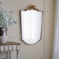 Artekko Alcott Μεταλλικός Καθρέπτης Τοίχου σε Λευκή Πατίνα με Χρυσές Λεπτομέρειες (61x4x95)cm