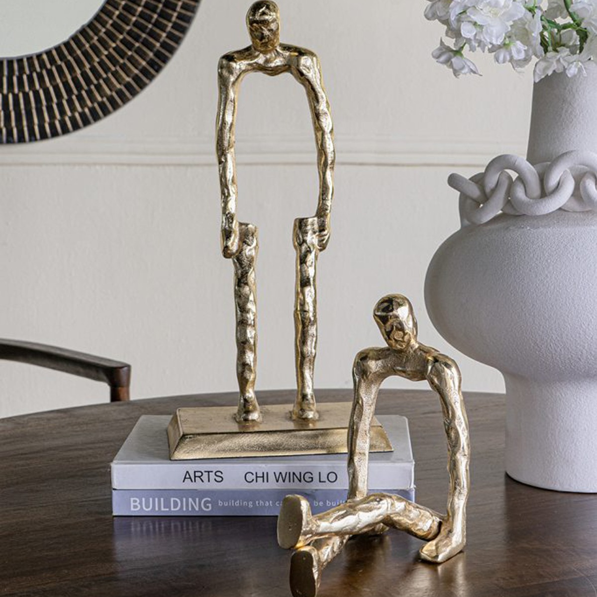 Artekko Figurine Χρυσό Μεταλλικό Επιτραπέζιο Διακοσμητικό Γλυπτό με Φιγούρα (21x12x22)cm