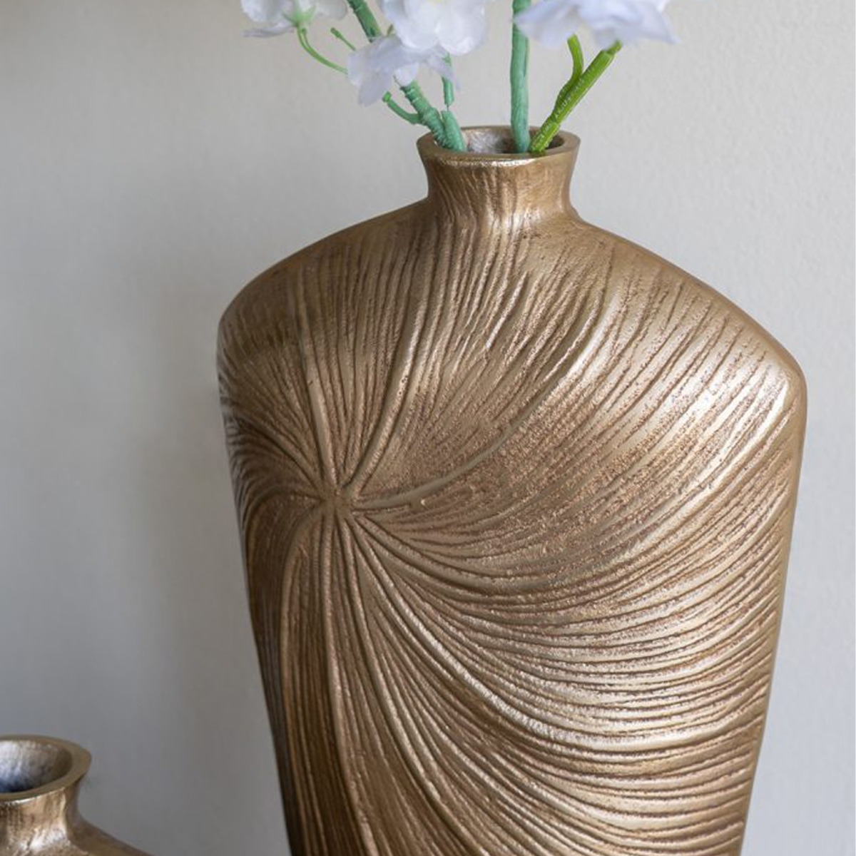 Artekko Noble Χρυσό Μεταλλικό Βάζο (24.3x13.3x45.8)cm