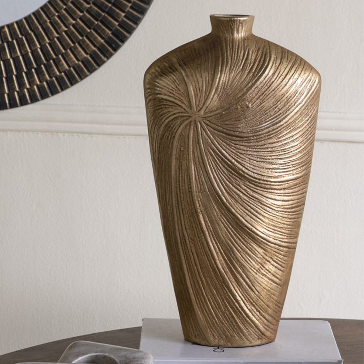 Artekko Noble Χρυσό Μεταλλικό Βάζο (24.3x13.3x45.8)cm