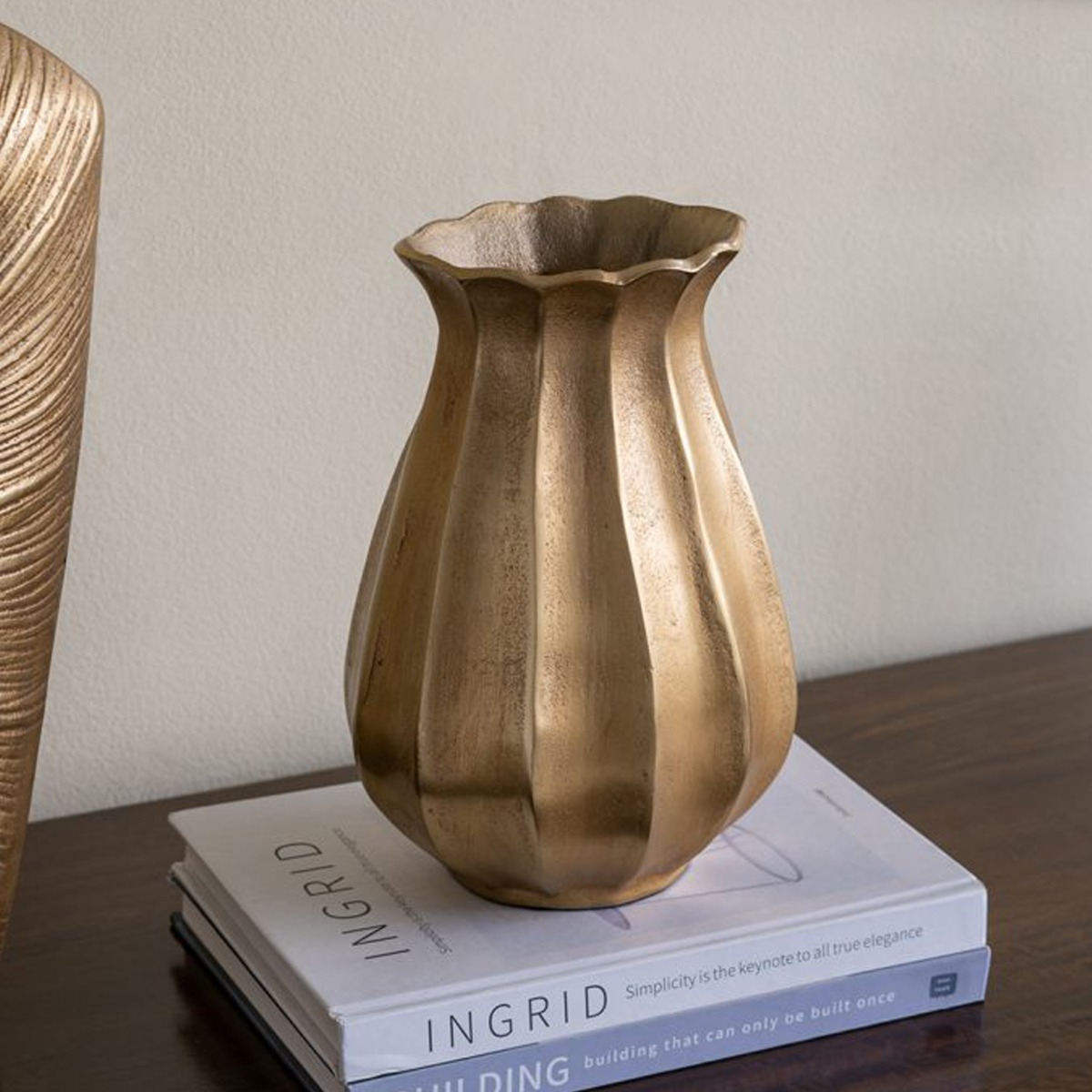 Artekko Noble Χρυσό Μεταλλικό Βάζο (16.5x15.3x26.8)cm