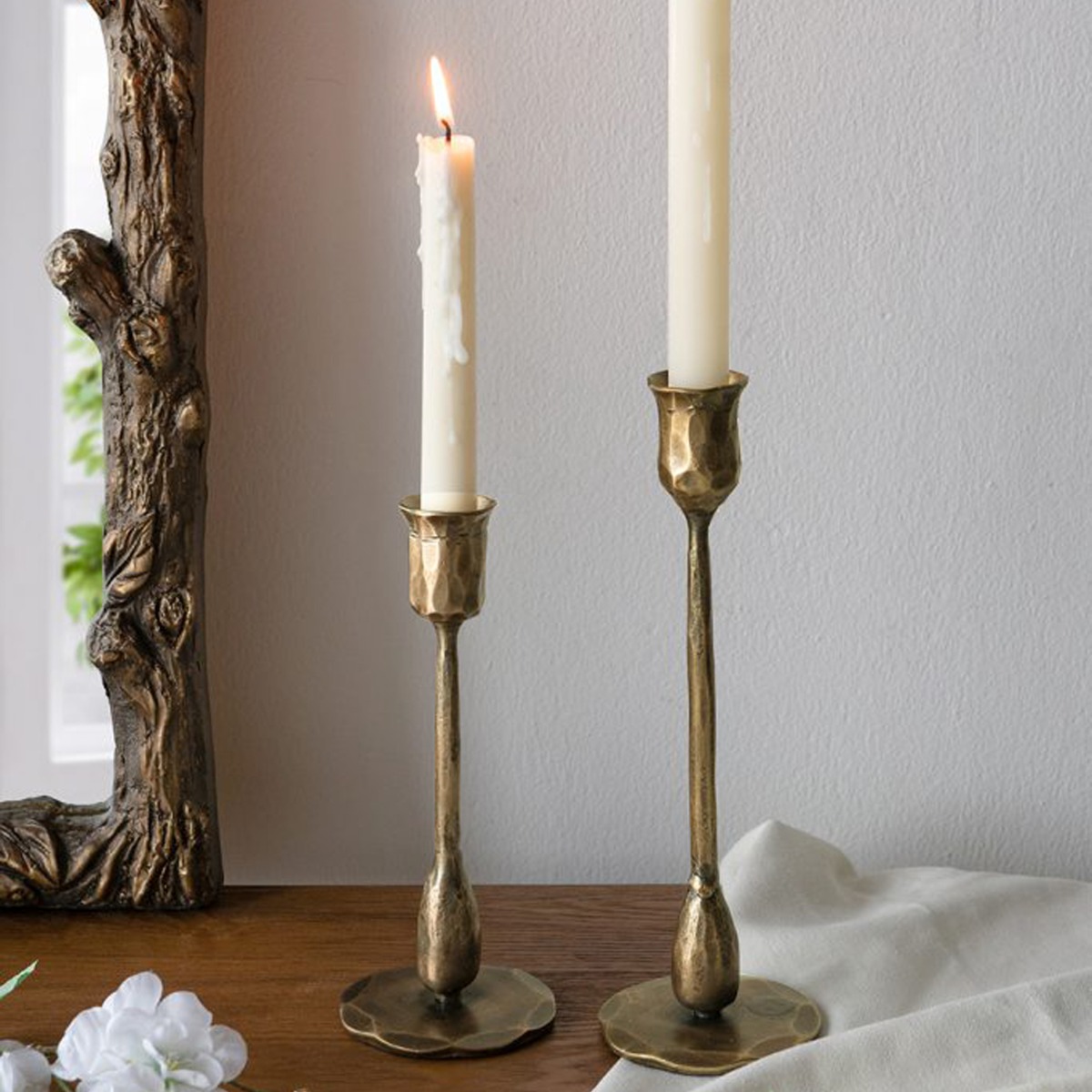 Artekko Solis Χρυσά Μεταλλικά Κηροπήγια (7.6x7.6x25.4)cm (7.6x7.6x20.3)cm 2pcs