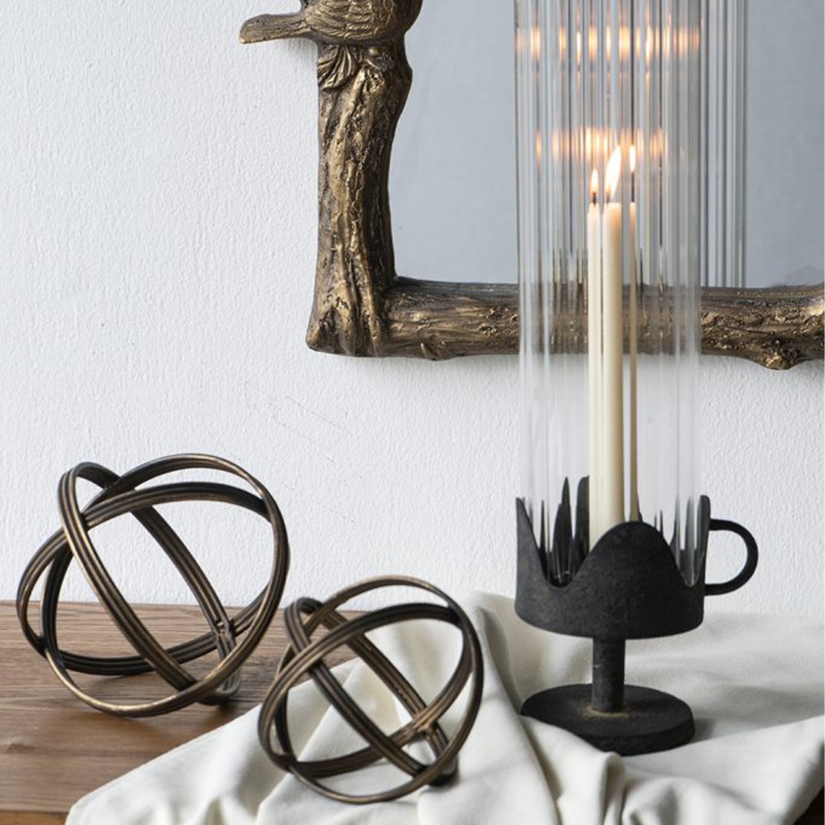 Artekko Solis Μαύρο Μεταλλικό Κηροπήγιο (12.5x9.5x40)cm