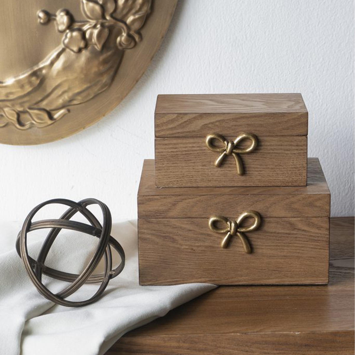 Artekko Solis Μεταλλική Διακοσμητική Σφαίρα σε Μαύρο με Χρυσό (11.5x11.5x11.5)cm