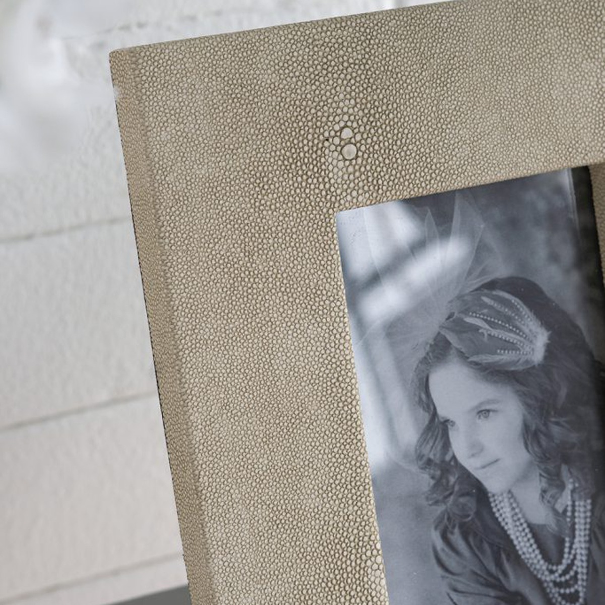 Artekko Lisa MDF Κορνίζα με Γκρι Τεχνόδερμα για Φωτογραφία 3.5x5.5" (19x2x24)cm