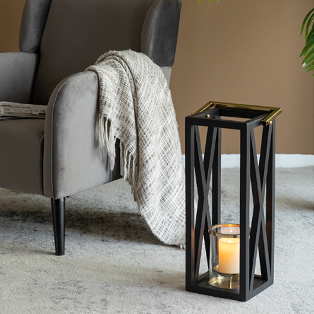 Artekko Lantern Φανάρι Διακοσμητικό Ξύλο/Μέταλλο Μαύρο/Χρυσό (26x21x64)cm