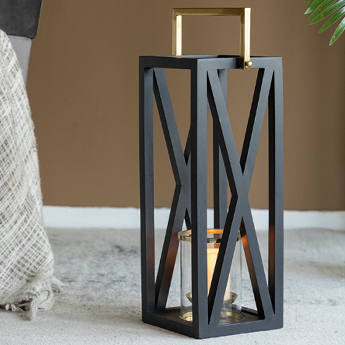 Artekko Lantern Φανάρι Διακοσμητικό Ξύλο/Μέταλλο Μαύρο/Χρυσό (26x21x64)cm
