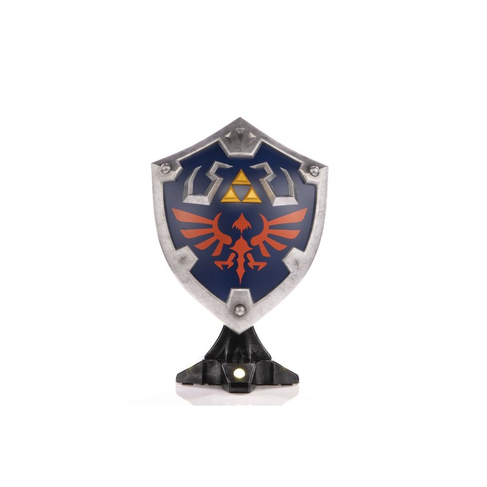 F4F The Legend of Zelda: Breath of the Wild – Hylian Shield Collector's PVC Statue (29cm) (BOTWHC)