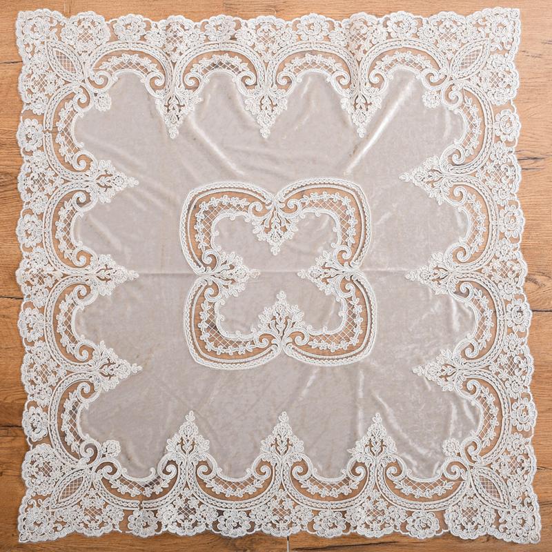 ΤΡΑΠΕΖΟΜΑΝΤΗΛΟ FYLLIANA ΚΑΦΕ ΣΚΟΥΡΟ ΧΡΩΜΑ 85x85εκ