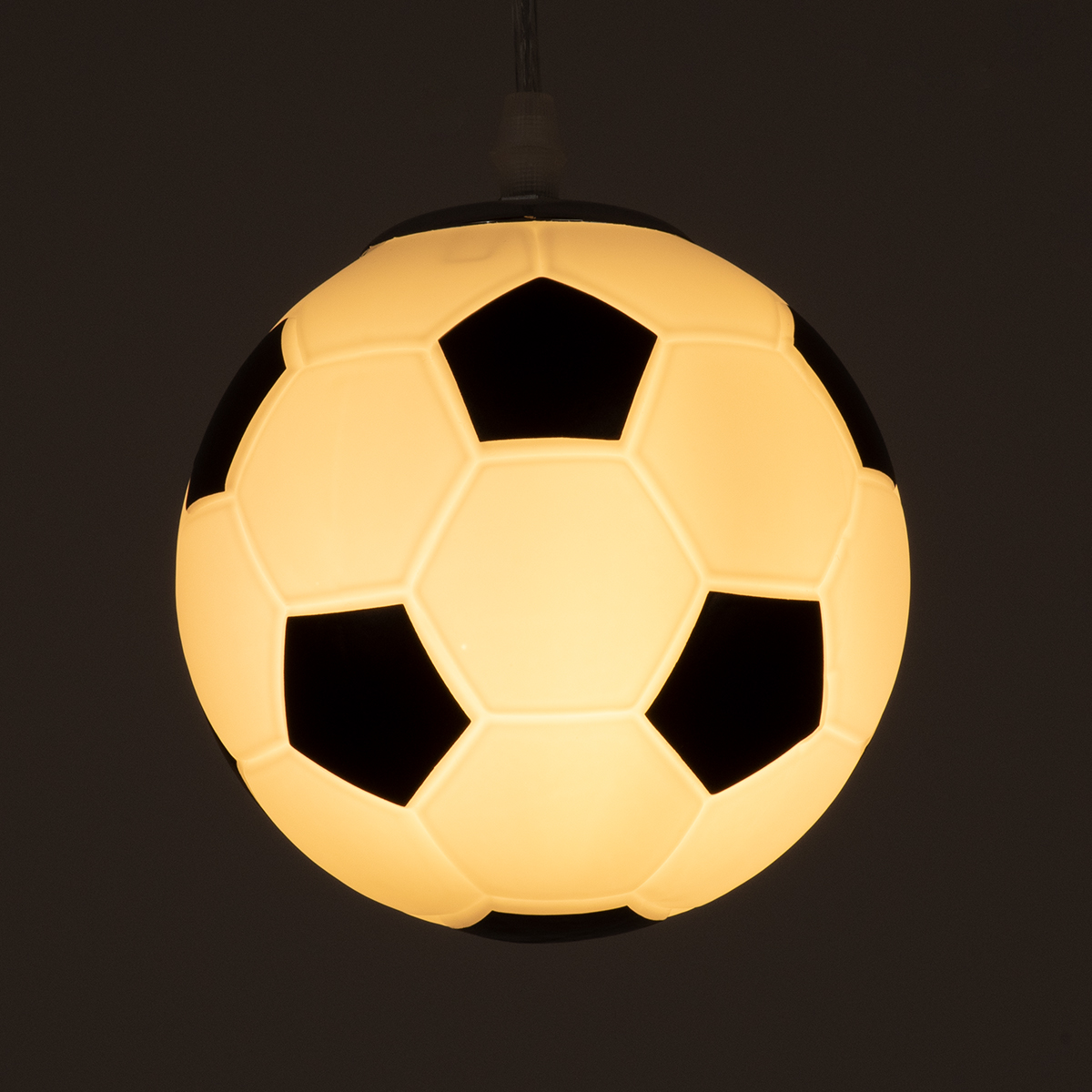 GloboStar® FOOTBALL 00643 Παιδικό Κρεμαστό Φωτιστικό Μπάλα Μονόφωτο 1 x E27 IP20 Λευκό & Μαύρο Γυαλί - Μ15 x Π15 x Y18cm