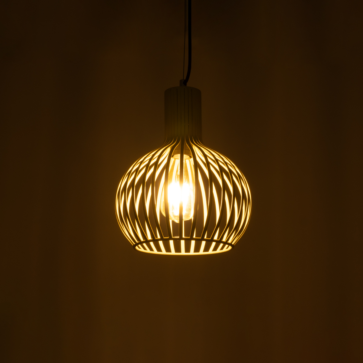GloboStar® SCANDI 01387 Vintage Κρεμαστό Φωτιστικό Πλέγμα Μονόφωτο 1 x E27 IP20 Μπεζ Μέταλλο - Μ23 x Π23 x Υ30cm
