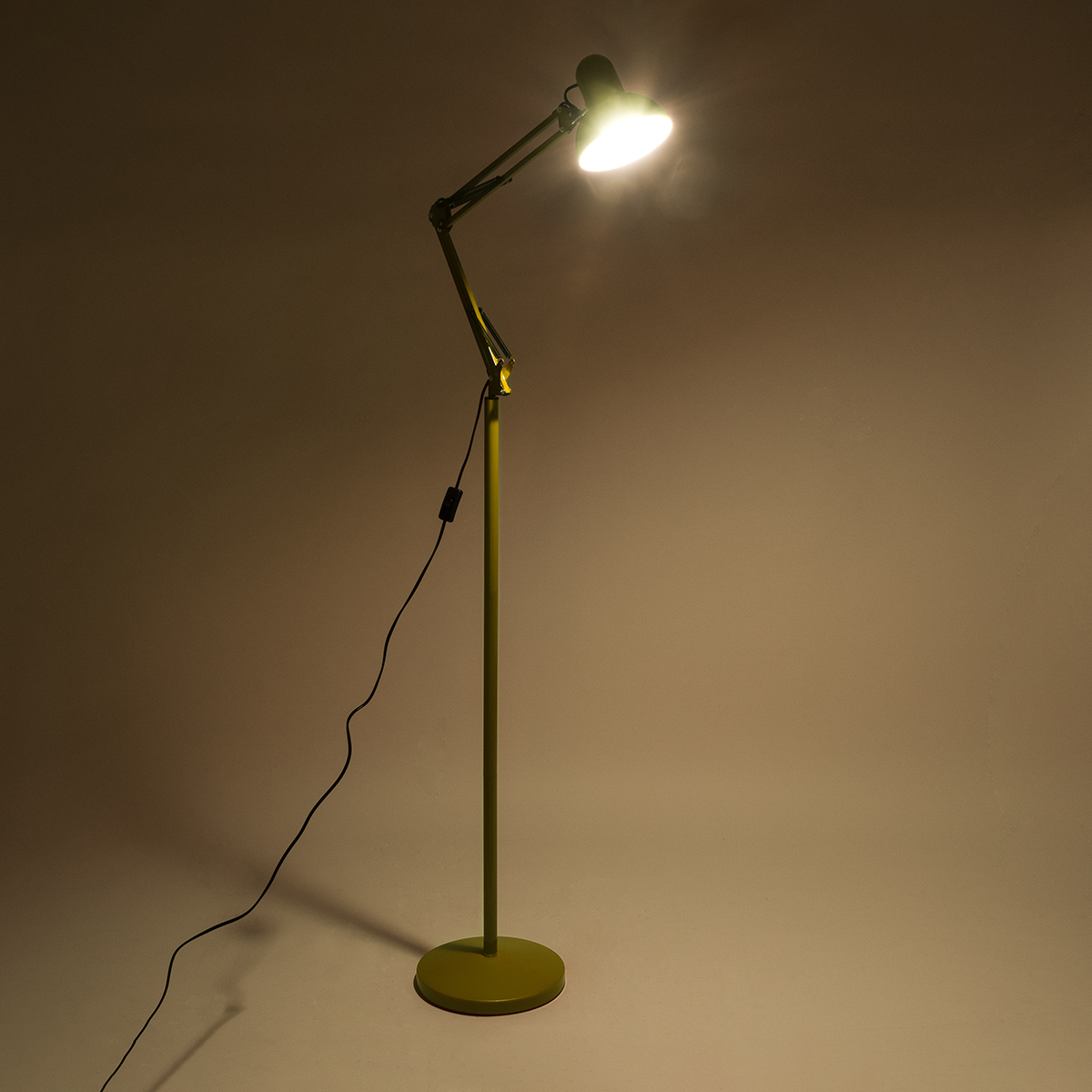GloboStar® AUDREY 01472 Μοντέρνο Επιδαπέδιο Φωτιστικό Μονόφωτο 1 x E27 IP20 Κίτρινο Αλουμίνιο - Μ15 x Π15 x Υ190cm