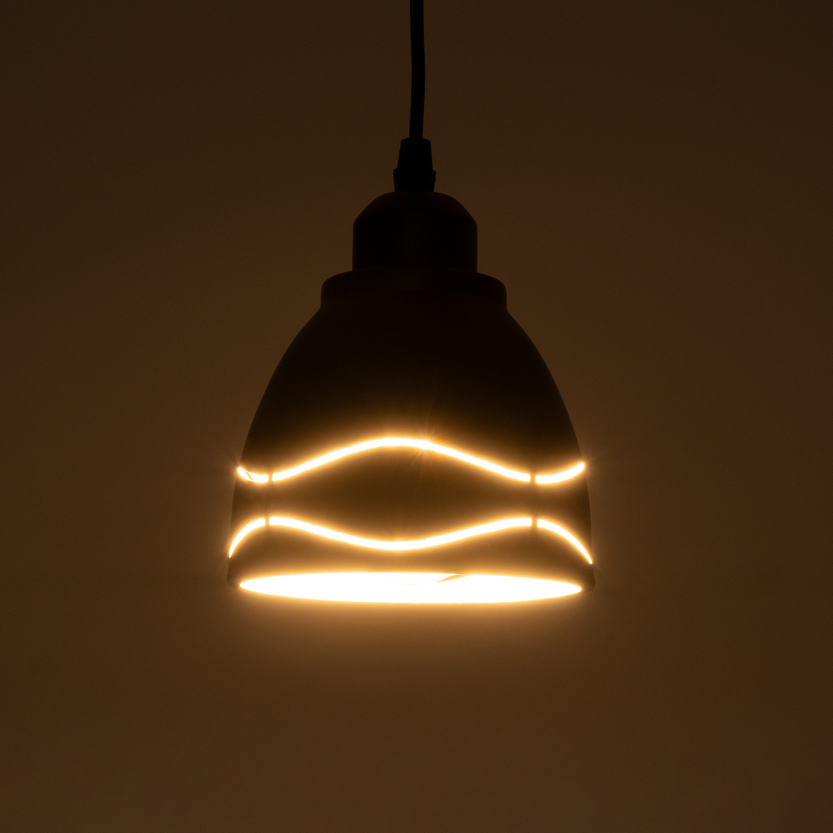 GloboStar® COOLIE 01477 Μοντέρνο Κρεμαστό Φωτιστικό Μονόφωτο Καμπάνα 1 x E27 IP20 Μαύρο & Ασημί Μέταλλο - Μ12.5 x Π12.5 x Υ11.5cm