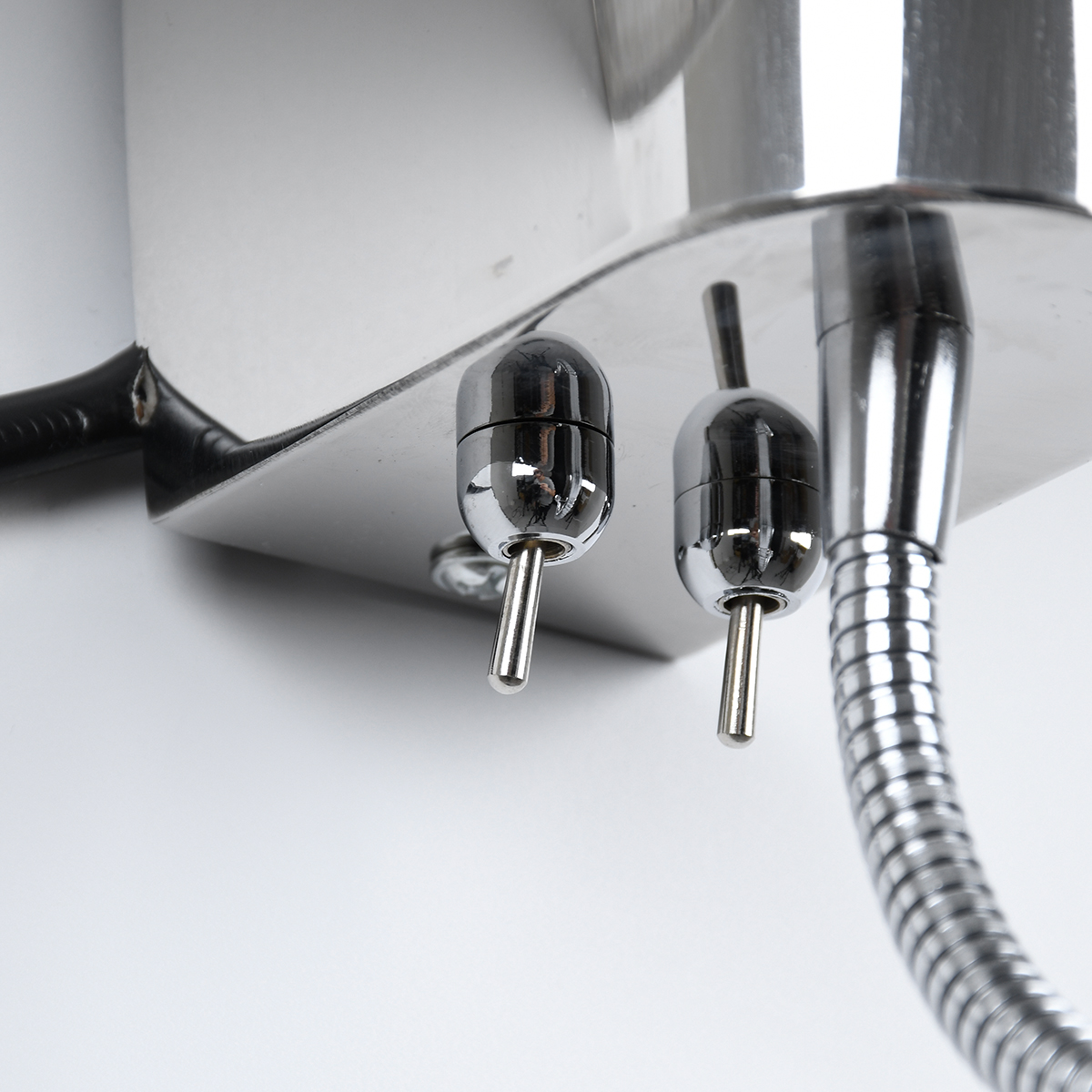 GloboStar® ELEGANT 01492 Μοντέρνο Επιτοίχιο Φωτιστικό Απλίκα με LED Βραχίονα Δίφωτο 1 x E27 IP20 Μαύρο Ύφασμα με Ασημί Μέταλλο - Μ26.5 x Π15 x Υ43cm