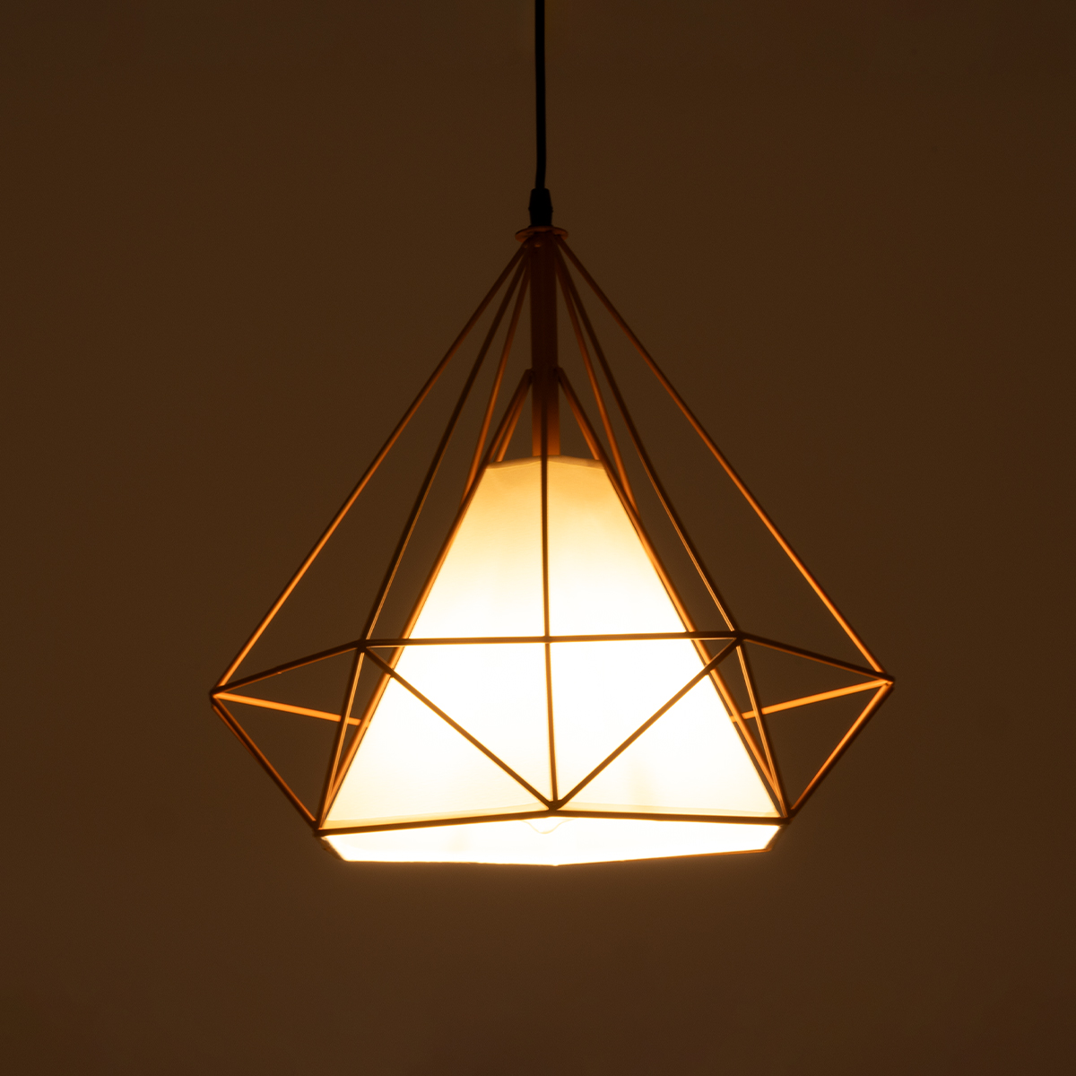 GloboStar® KAIRI 01621 Μοντέρνο Κρεμαστό Φωτιστικό Πλέγμα Μονόφωτο 1 x E27 IP20 Πορτοκαλί Μέταλλο με Λευκό Ύφασμα - Μ38 x Π38 x Y38cm