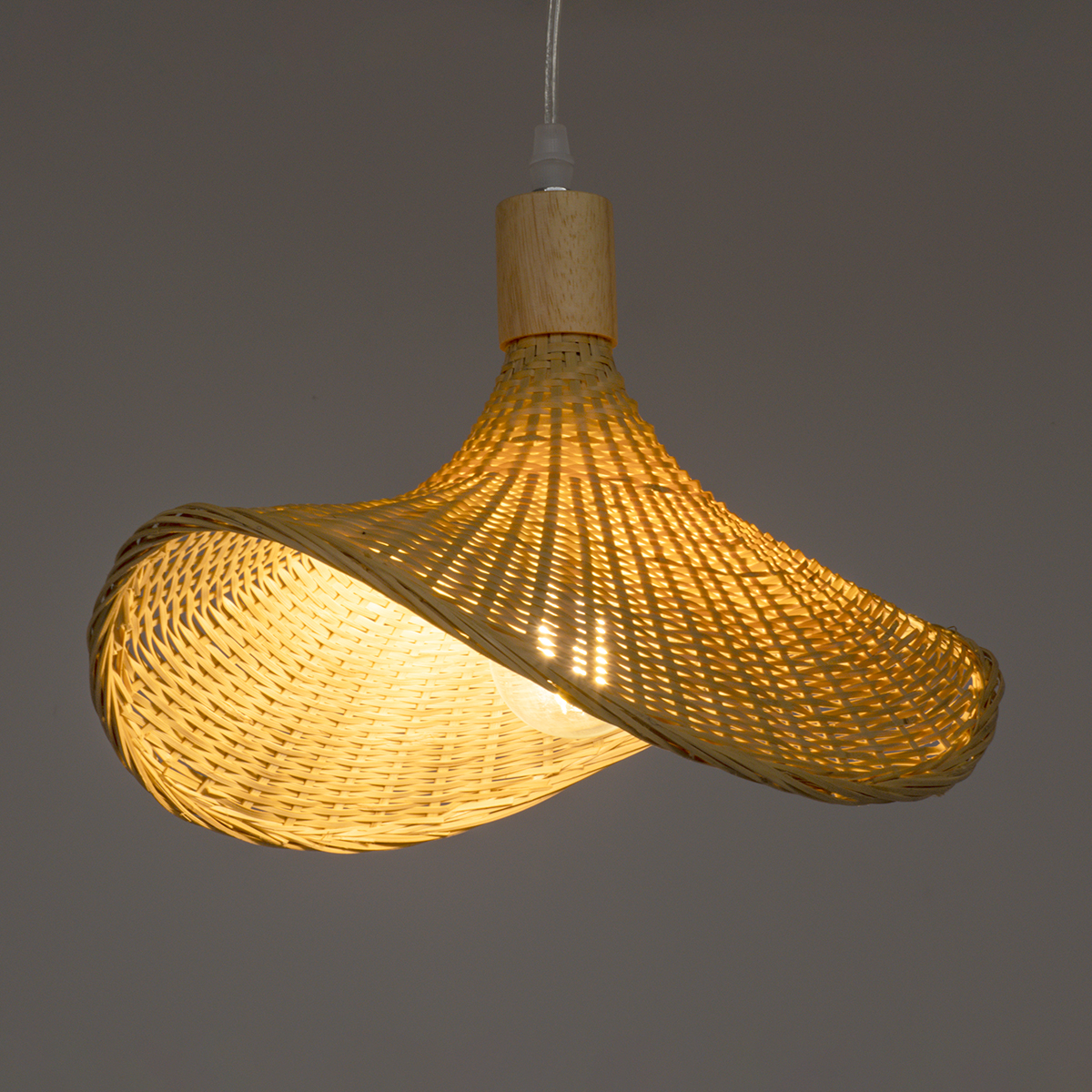 GloboStar® CUBA 01715 Boho Κρεμαστό Φωτιστικό Ανάρτηση Μονόφωτο 1 x E27 IP20 Μπεζ Rattan με Μπεζ Ξύλο - Μ33 x Π33 x Υ25cm