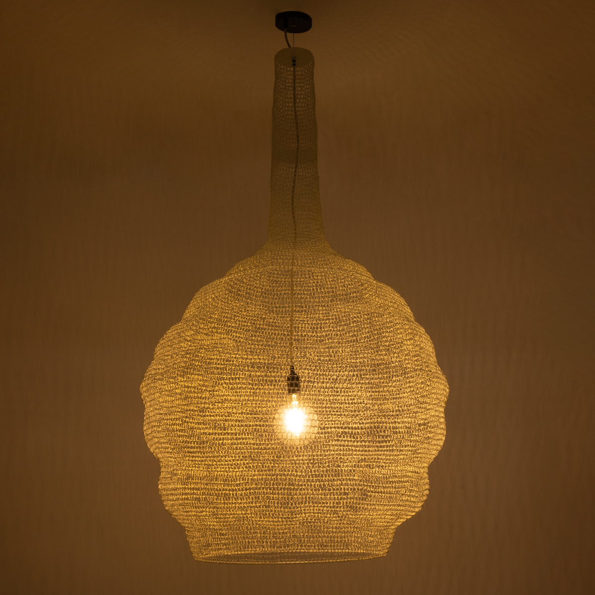 GloboStar® KENTUCKY 01886 Vintage Κρεμαστό Φωτιστικό Πλέγμα Μονόφωτο 1 x E27 IP20 Μπεζ Μέταλλο - Μ90 x Π90 x Υ110cm