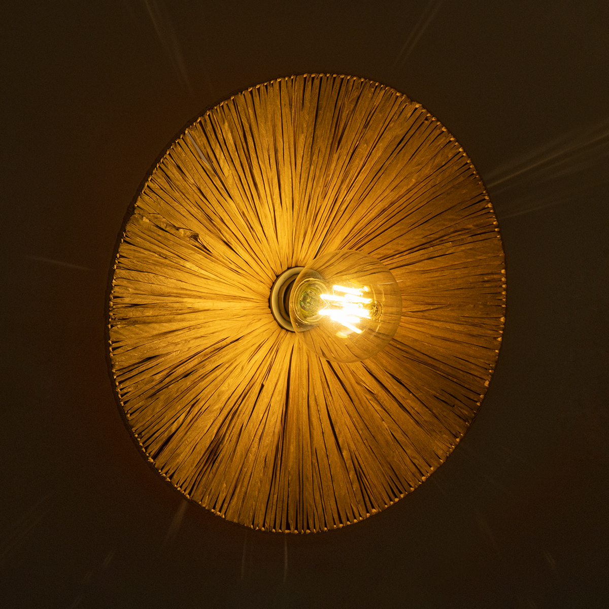GloboStar® COLOMBO 02283 Boho Επιτοίχιο Φωτιστικό Απλίκα Μονόφωτο 1 x E27 IP20 Μπεζ Ράφια - Μ40 x Π40 x Υ9cm