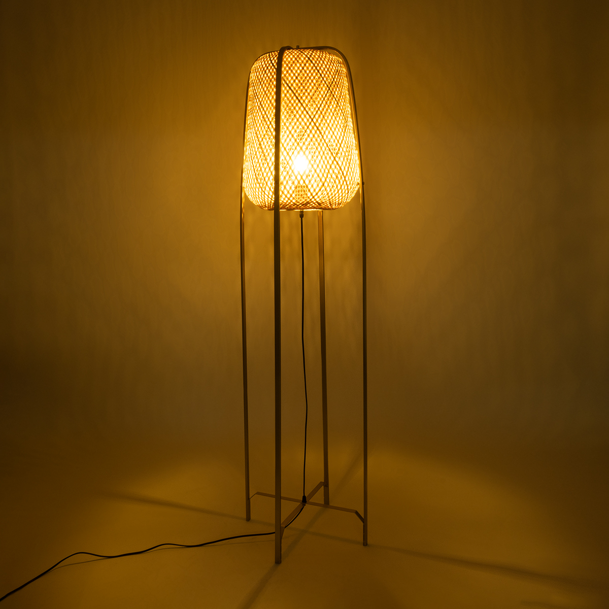 GloboStar® MEILANI 02301 Boho Επιδαπέδιο Φωτιστικό Μονόφωτο 1 x E27 IP20 Χρυσό Μέταλλο με Μπεζ Ξύλο - Μ40 x Π40 x Υ150cm