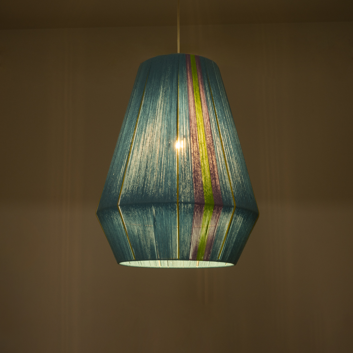 GloboStar® SALERNO 02336 Boho Κρεμαστό Φωτιστικό Πλέγμα Μονόφωτο 1 x E27 IP20 Πολύχρωμο Σχοινί - Μ50 x Π50 x Υ60cm