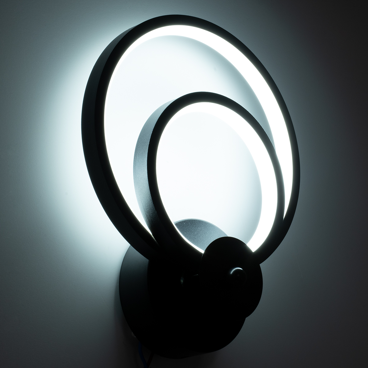 GloboStar® FREDDIE 61076 Φωτιστικό Τοίχου - Απλίκα Design LED CCT 15W 1800lm 300° AC 220-240V - Εναλλαγή Φωτισμού μέσω Διακόπτη On/Off All In One Ψυχρό 6000k+Φυσικό 4500k+Θερμό 2700k Μ20 x Π7.5 x Υ25cm - Μαύρο