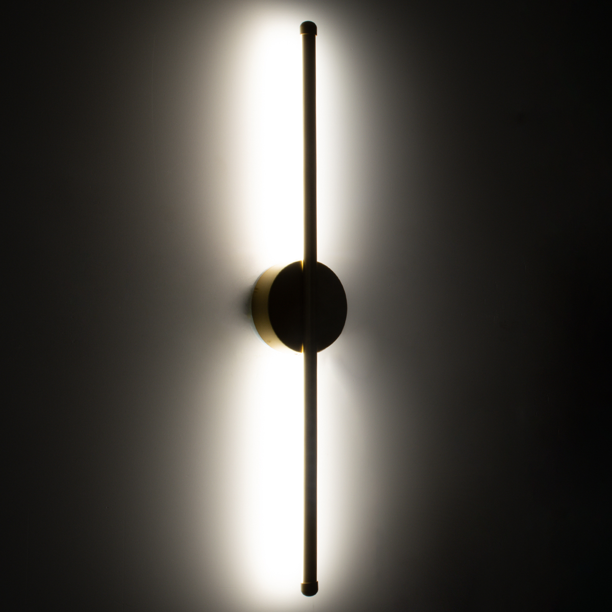 GloboStar® DIADEM 61329 Φωτιστικό Τοίχου - Απλίκα Design LED CCT 9W 1080lm 120° AC 220-240V - Εναλλαγή Φωτισμού μέσω Διακόπτη On/Off All In One Ψυχρό 6000k+Φυσικό 4500k+Θερμό 2700k Μ10 x Π4 x Υ60cm - Μαύρο - 3 Years Warranty