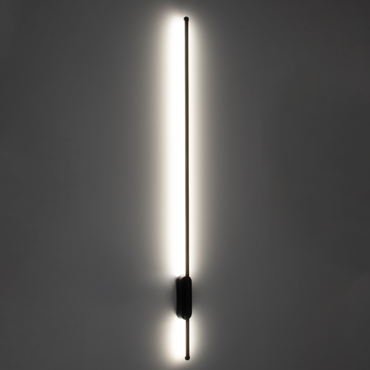 GloboStar® HARLEM 61335 Φωτιστικό Τοίχου - Απλίκα Design LED CCT 18W 2160lm 120° AC 220-240V - Εναλλαγή Φωτισμού μέσω Διακόπτη On/Off All In One Ψυχρό 6000k+Φυσικό 4500k+Θερμό 2700k Μ5 x Π4 x Υ120cm - Μαύρο - 3 Years Warranty