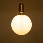 GloboStar® ESTETICO 61493 Μοντέρνο Κρεμαστό Φωτιστικό Μπάλα Μονόφωτο 1 x E27 IP20 Λευκό Γυαλί με Χρυσό Μέταλλο - Μ30 x Π30 x Υ48cm